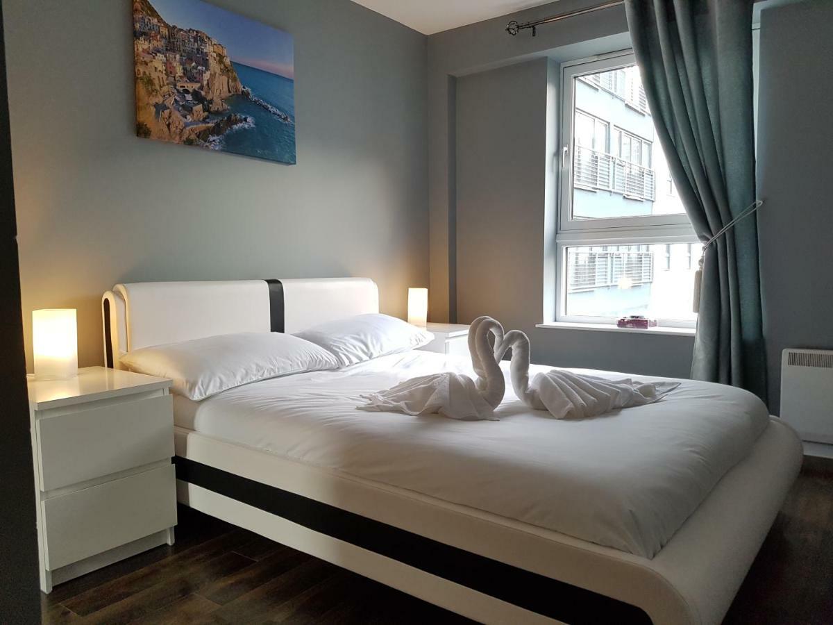 3 Bedroom Luxury * Glasgow