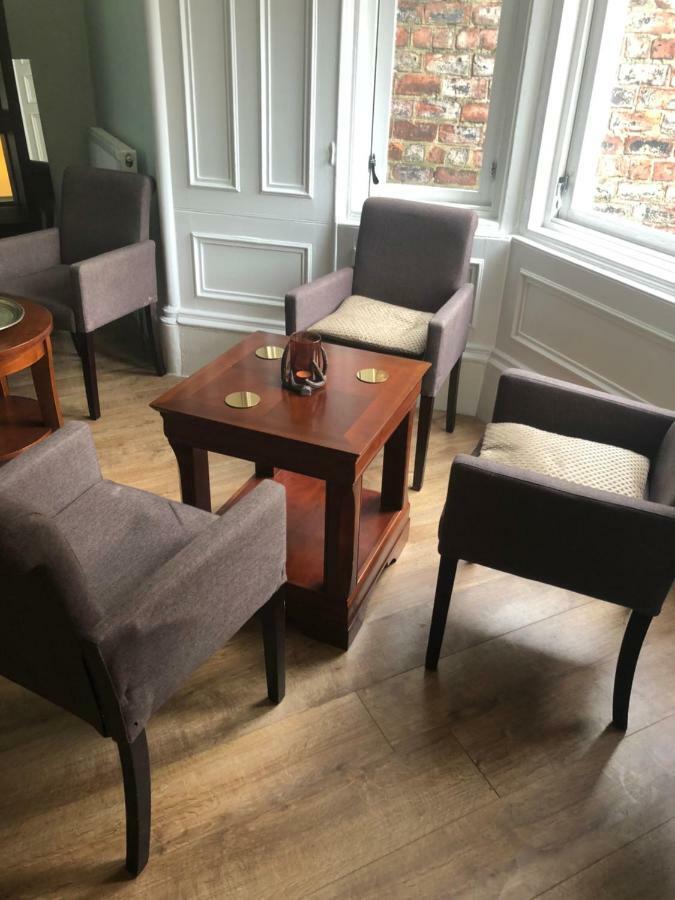 Bank Street Townhouse 3* Glasgow