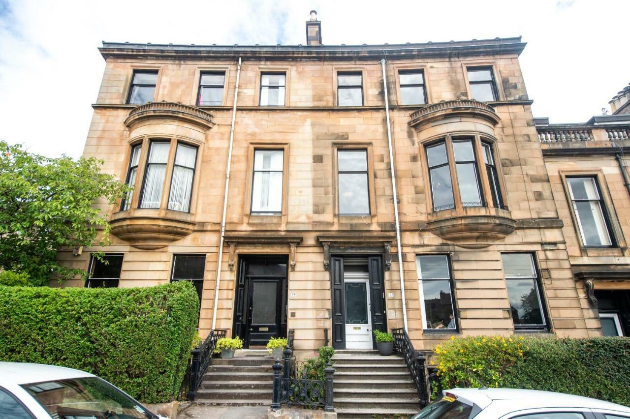 32 Victoria Crescent Road