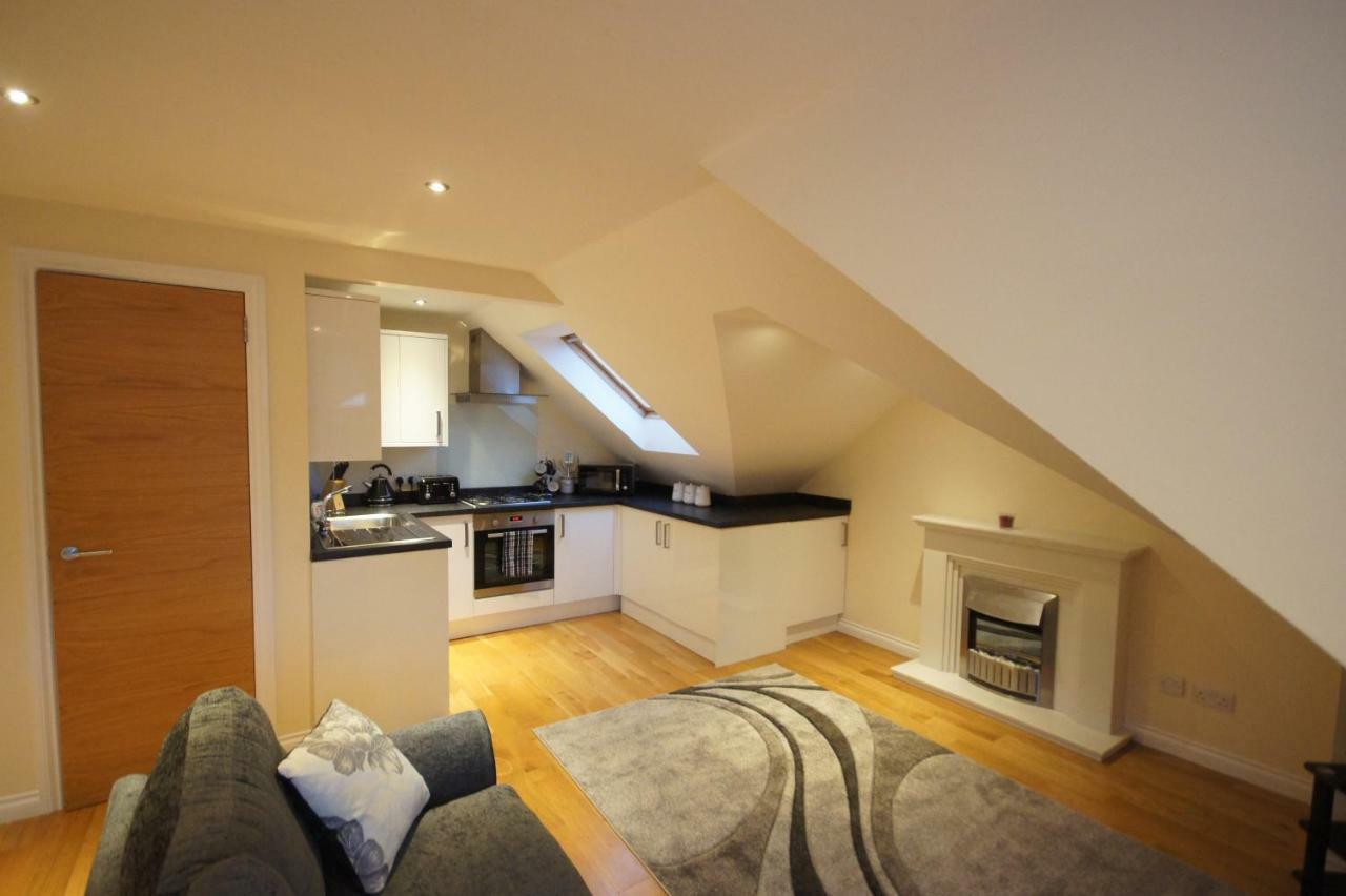 Apartment Modern, Cosy In Bearsden With Private Parking Glasgow