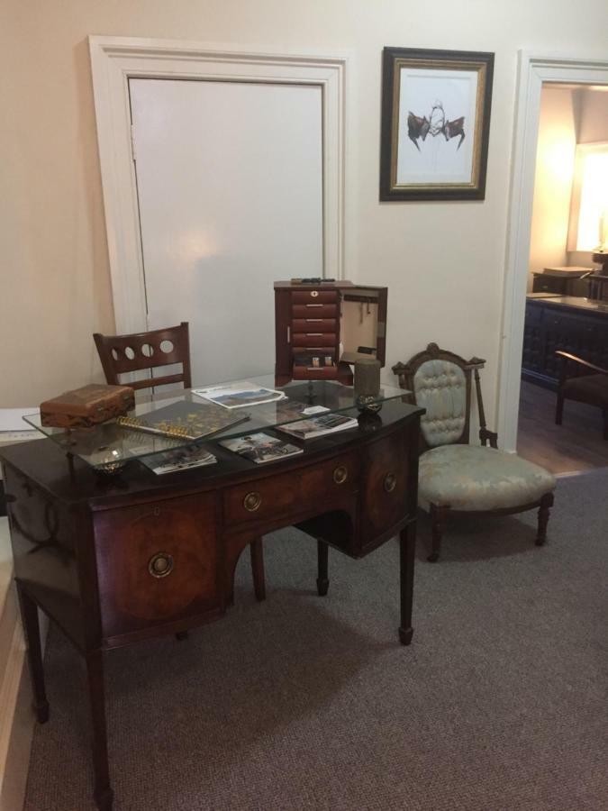 Bank Street Townhouse 3*