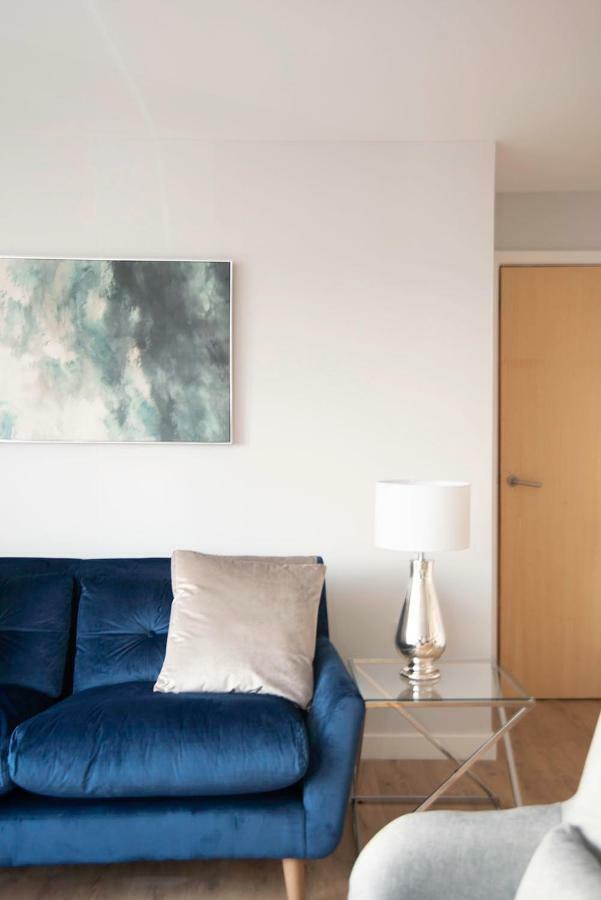Luxury 2 Bed 2 Bath - Free Parking Apartment Glasgow