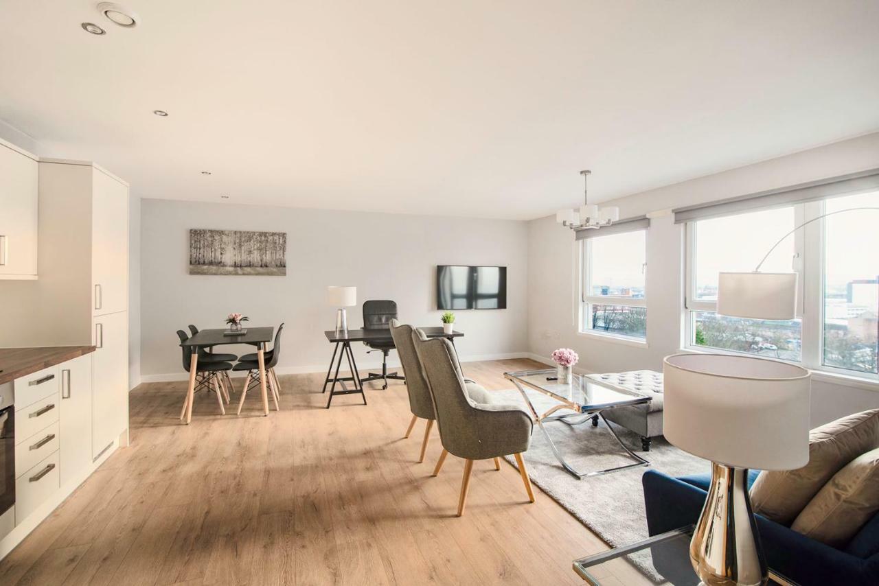 Luxury 2 Bed 2 Bath - Free Parking Glasgow
