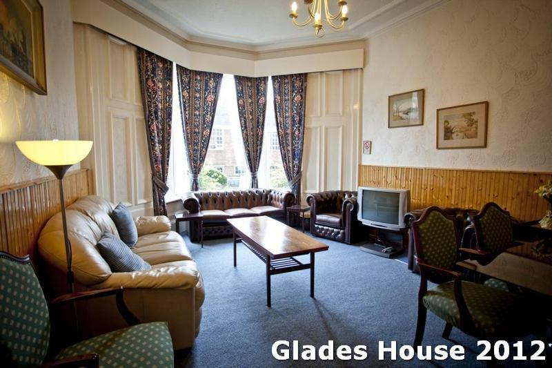 Glades House Guest house
