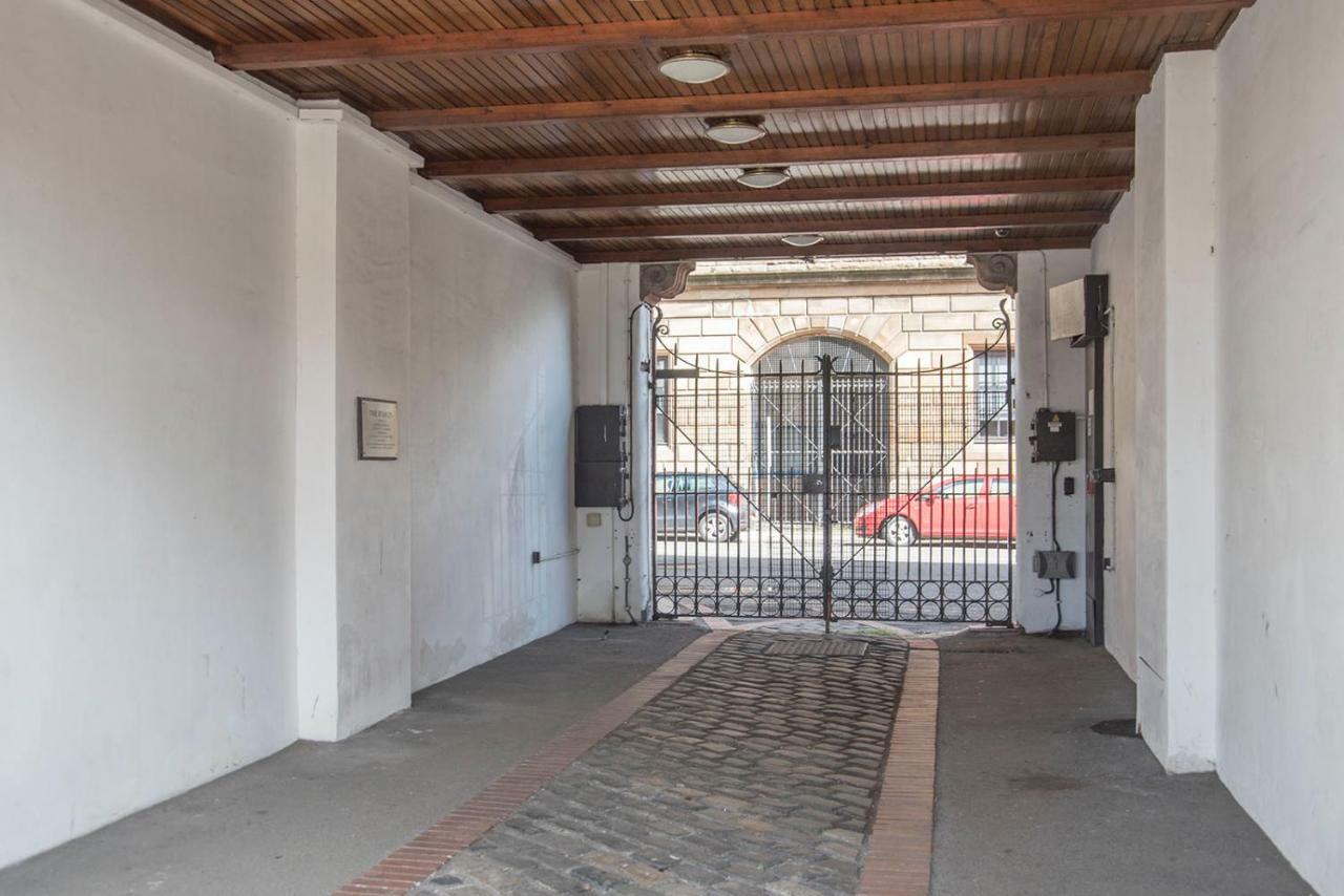 Fabulous Stylish Flat In Merchant & Free Secure Parking