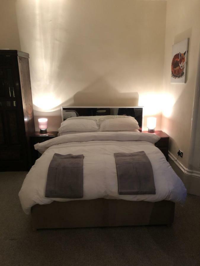 Bank Street Townhouse 3*
