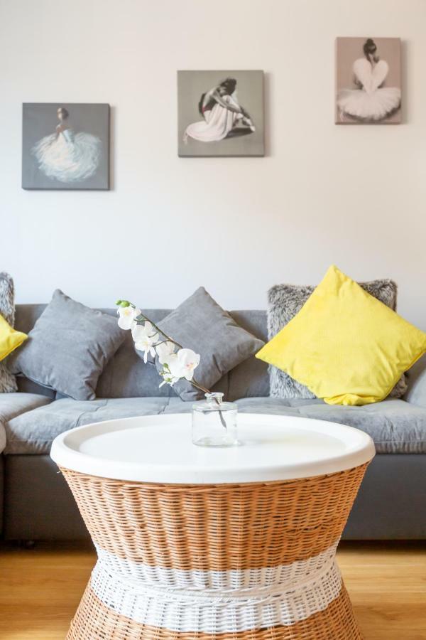 Cosy In Quiet City-centre With Car Park Apartment