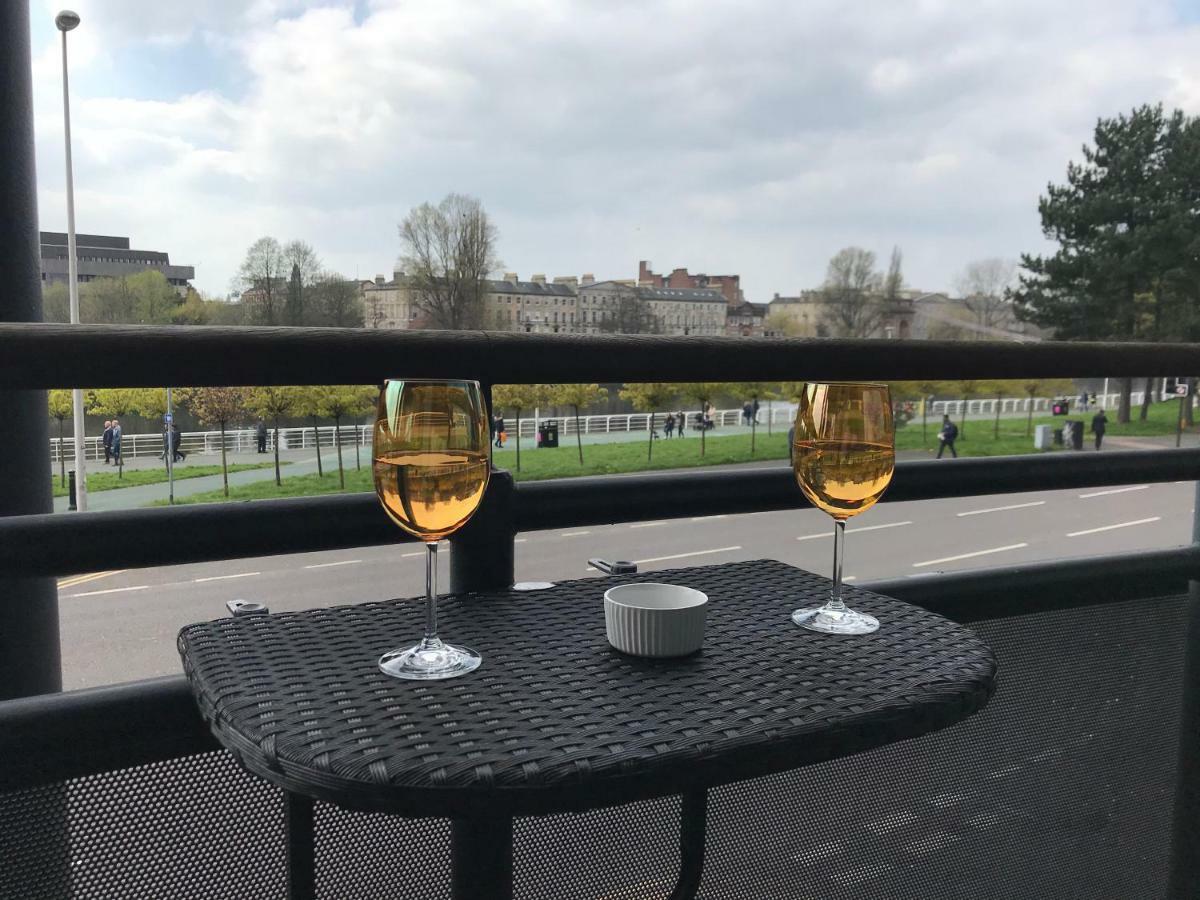 City Centre Riverside With Private Parking * Glasgow