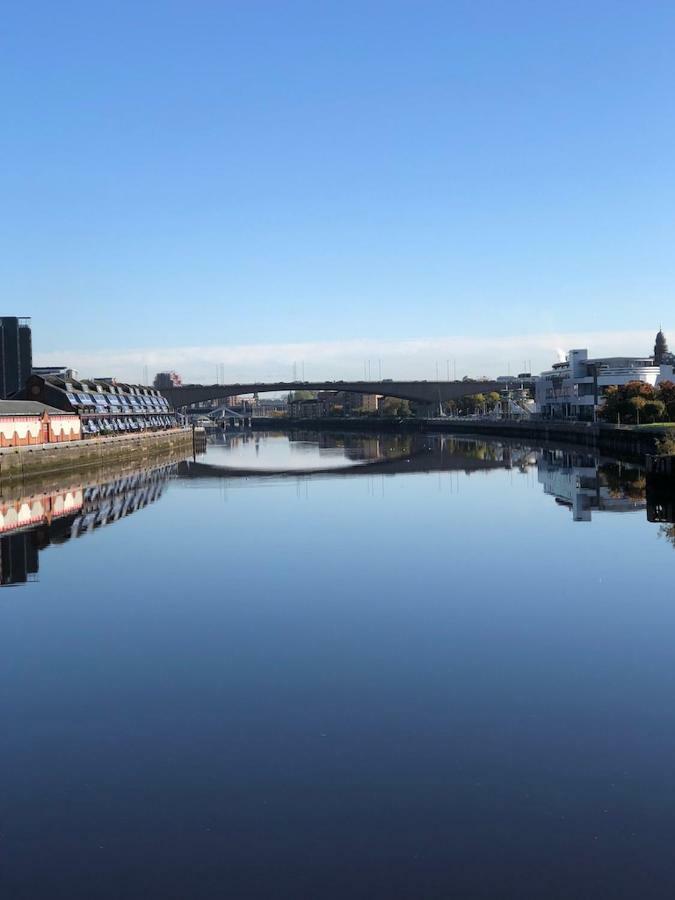 Sec/ Hydro Two Bed Flat With Free Parking And Great View *