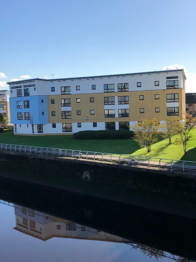 Sec/ Hydro Two Bed Flat With Free Parking And Great View Apartment *