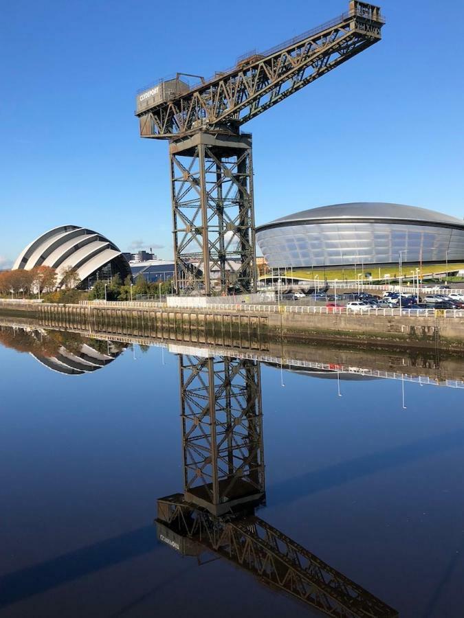 Sec/ Hydro Two Bed Flat With Free Parking And Great View * Glasgow