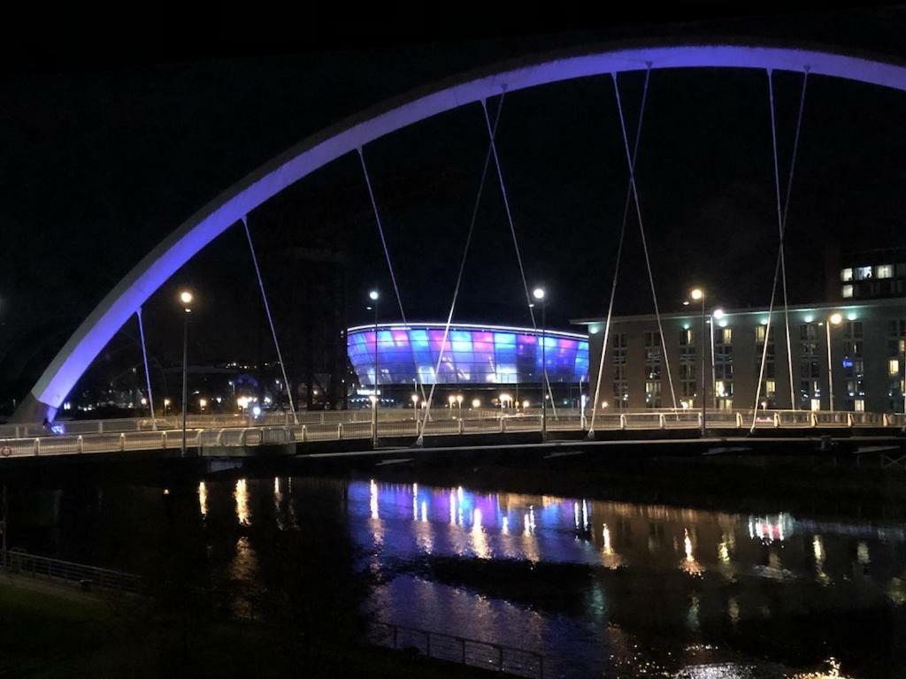Sec/ Hydro Two Bed Flat With Free Parking And Great View Apartment Glasgow