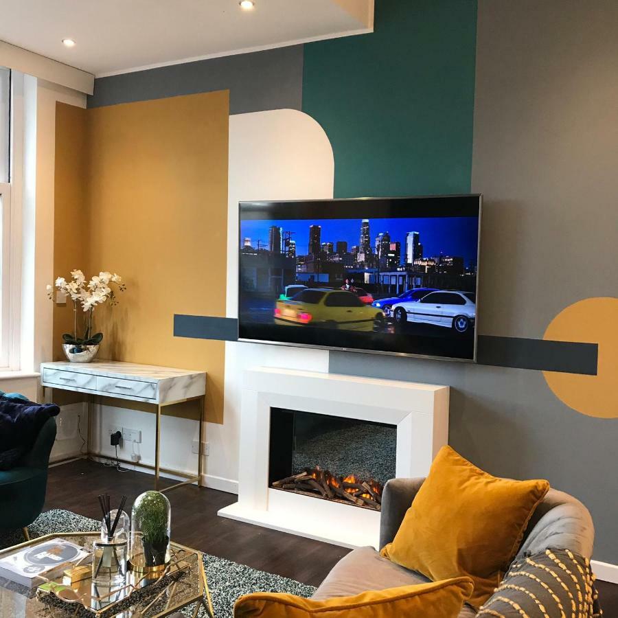 2 Bed Chic In Centre Apartment *