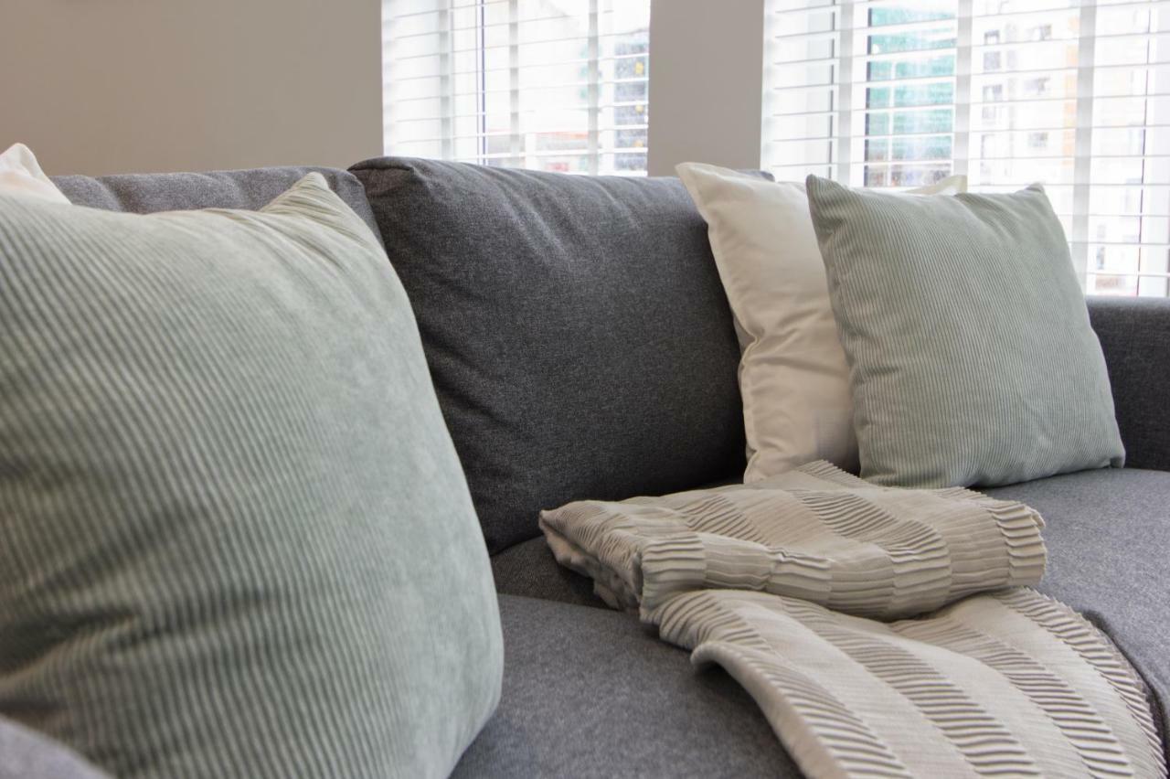 Victoria Plaza Apartment *