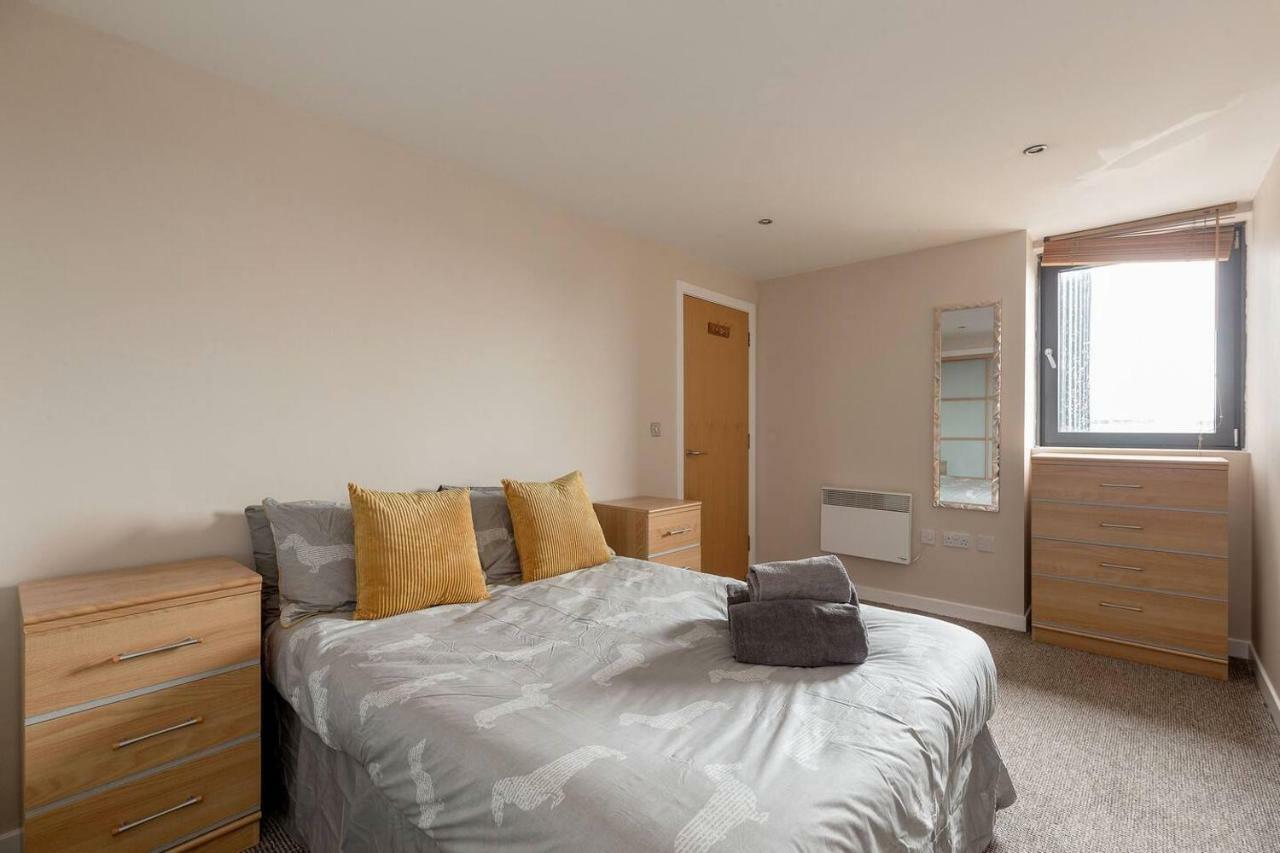 Modern Riverfront Apt. 10 Mins From Hydro/secc *