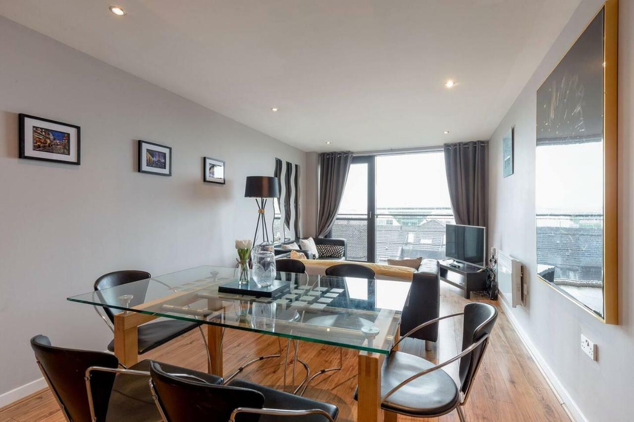 Modern Riverfront Apt. 10 Mins From Hydro/secc