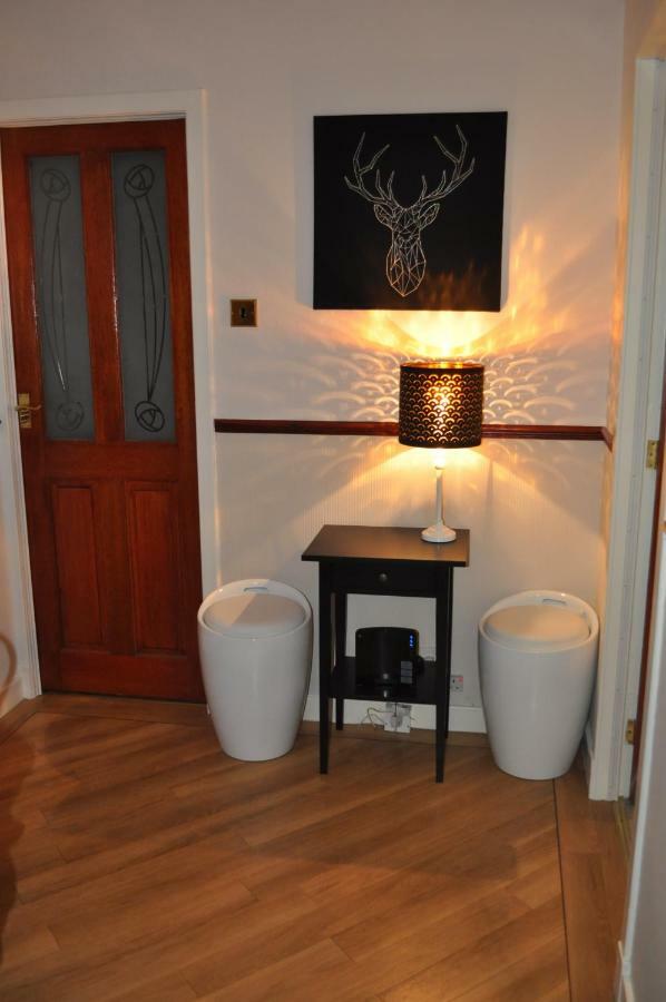 Holiday home Fantastic 3 Bedroom House In Langside/shawlands *