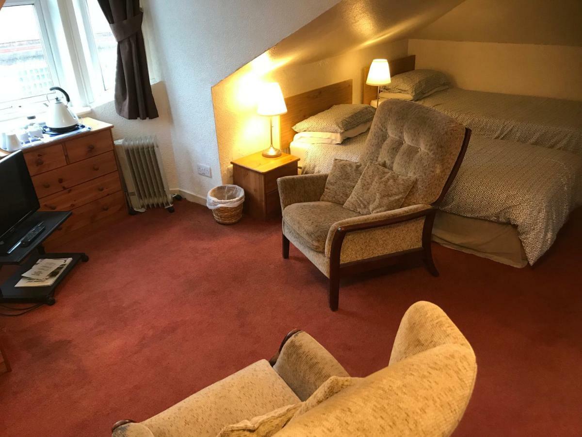 Glades House Guest house 4*