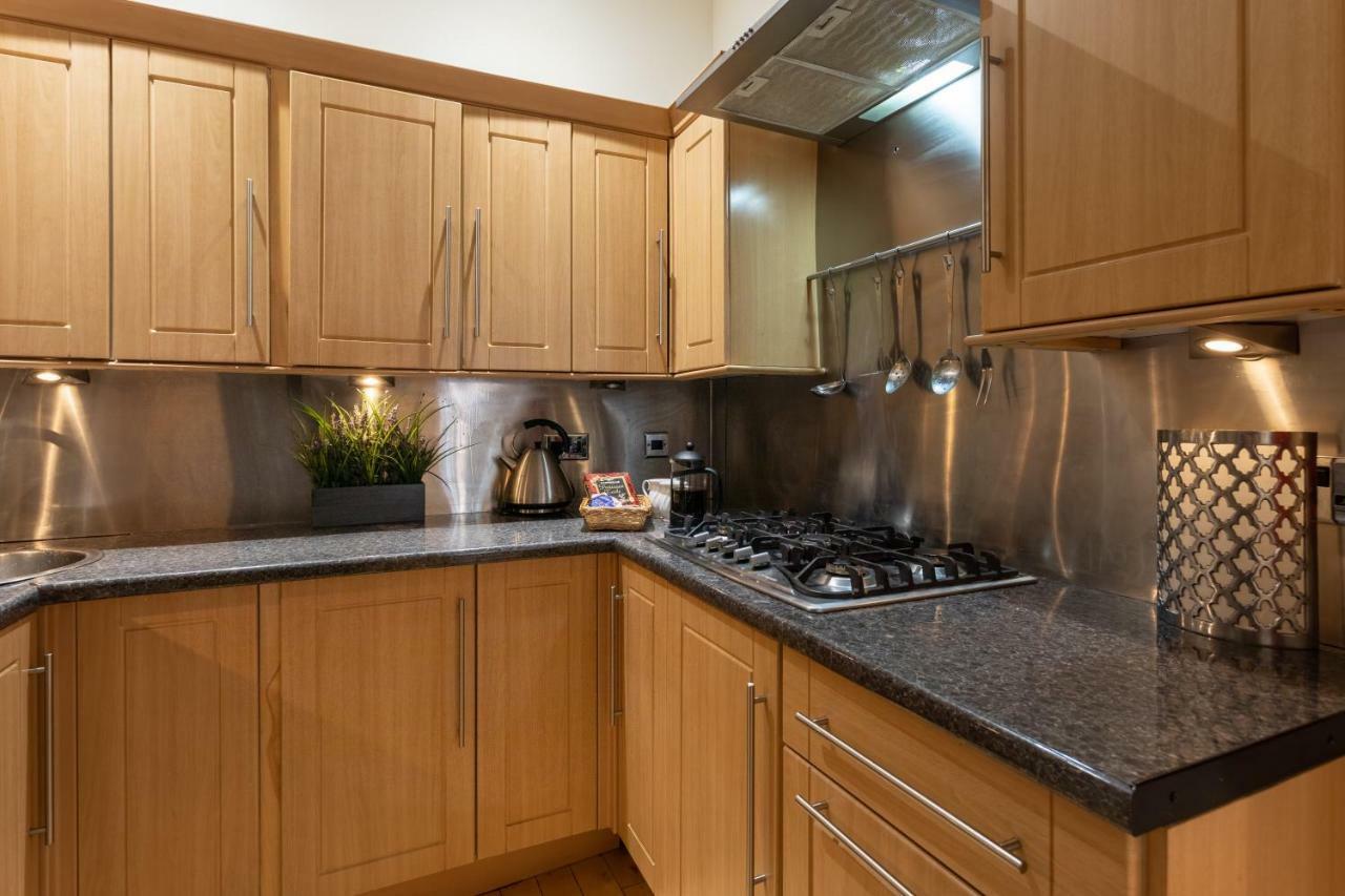 Charing Cross 3 - 4bed-historical - Townhouse In City