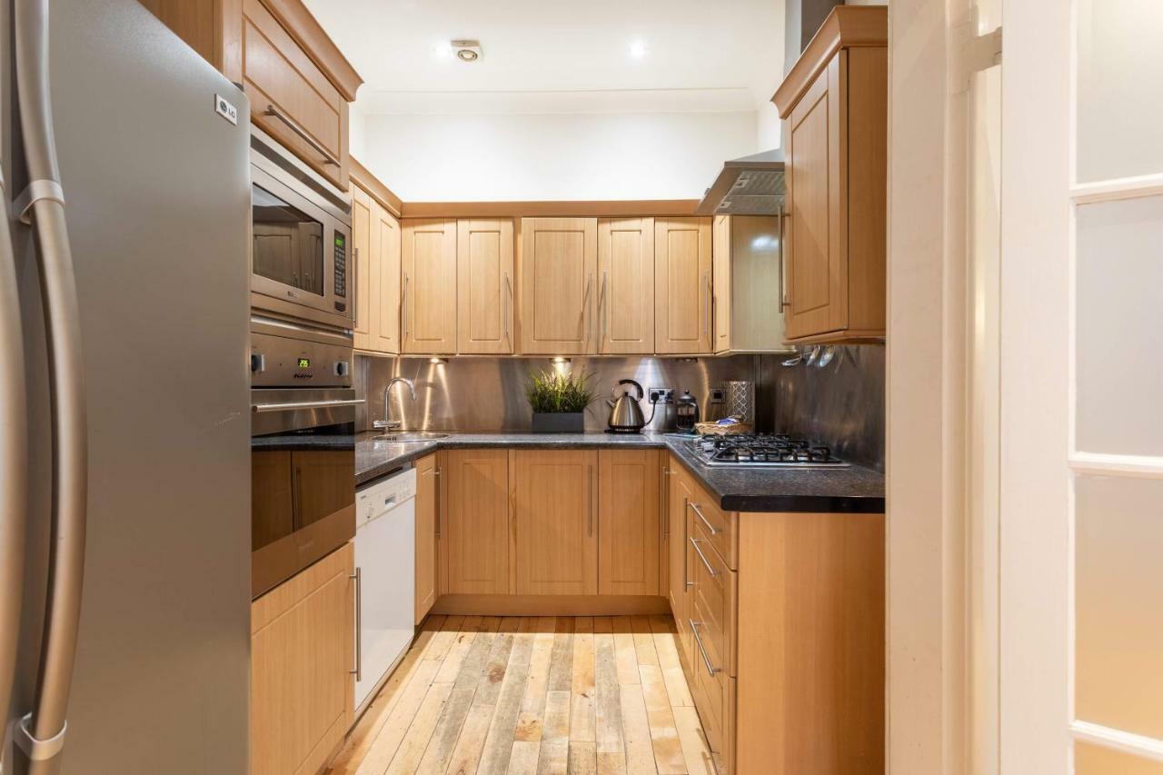 Holiday home Charing Cross 3 - 4bed-historical - Townhouse In City *
