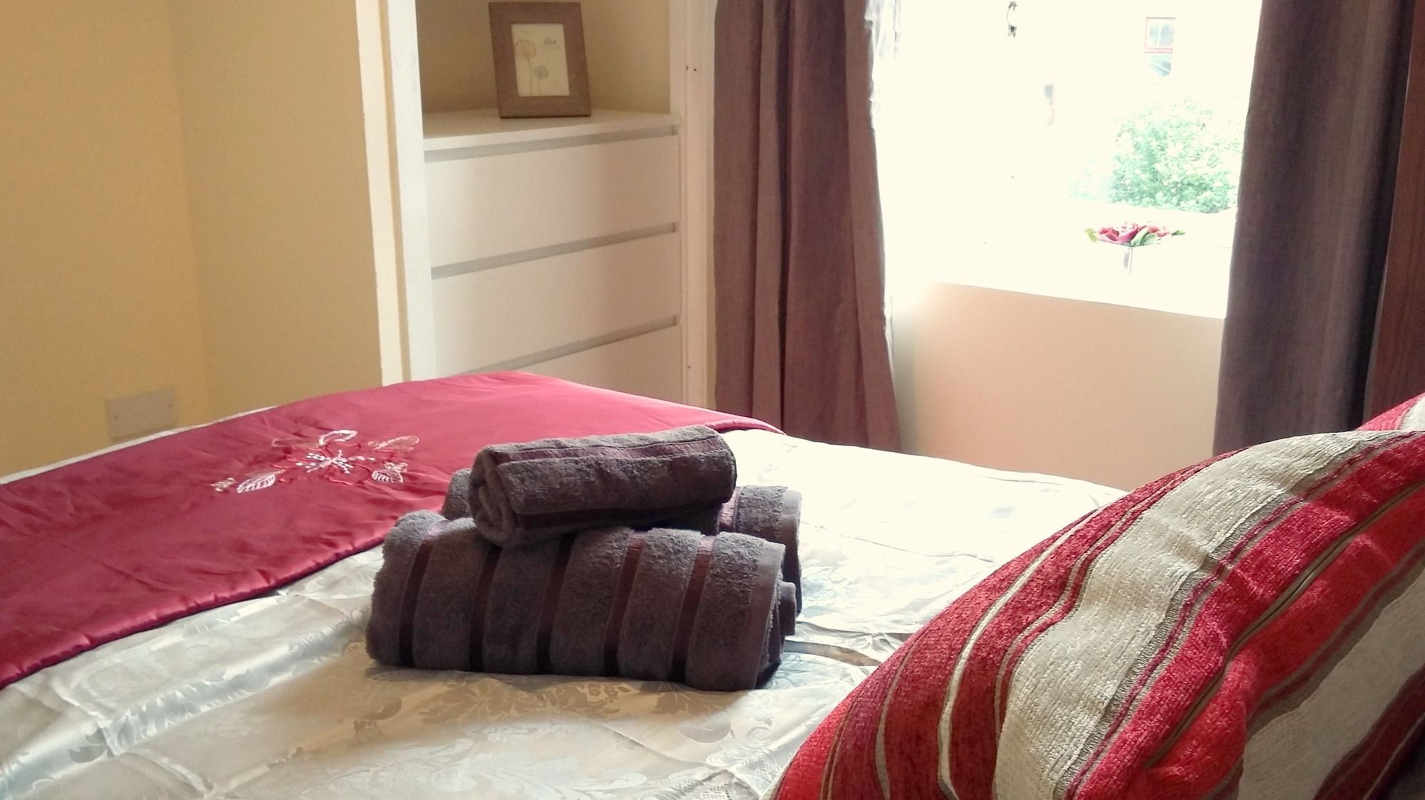2 Bed In The West End