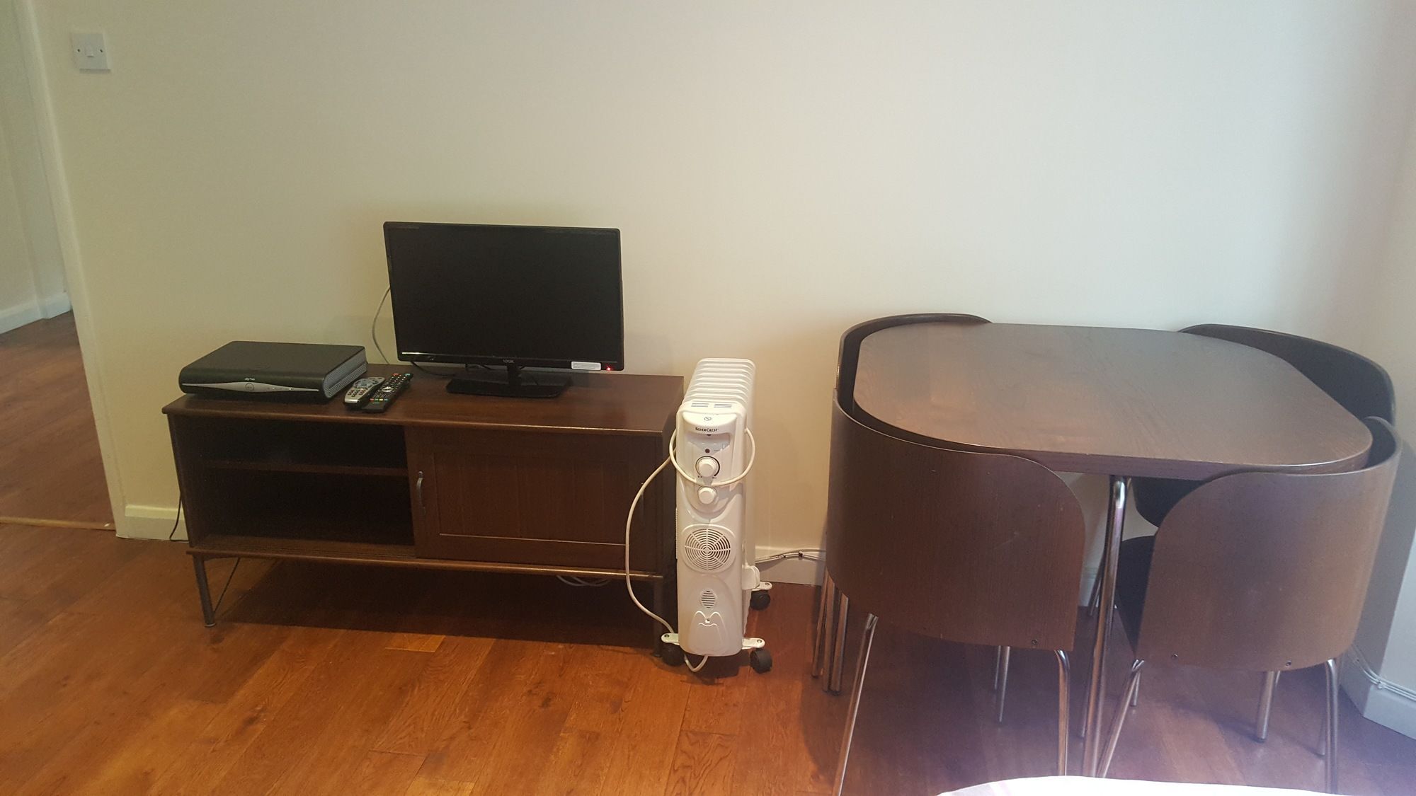 North Woodside Place - 1 Bedroom *