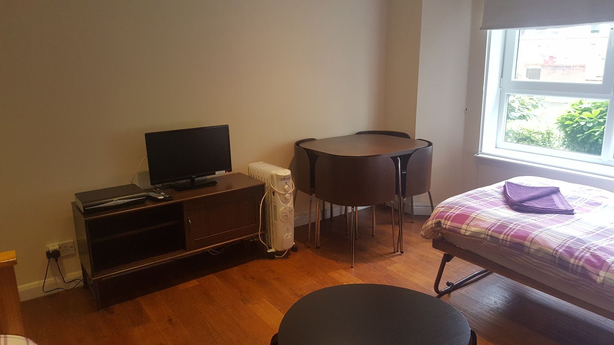 North Woodside Place - 1 Bedroom Apartment