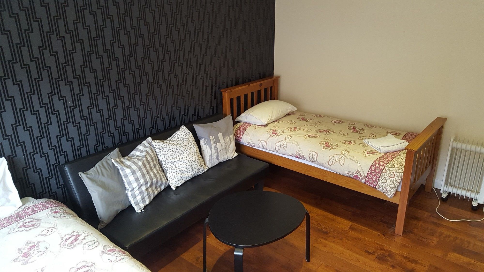 North Woodside Place - 1 Bedroom *