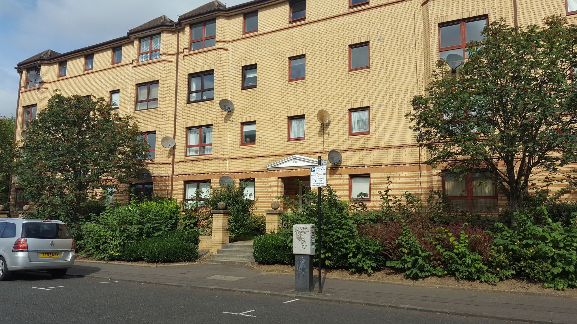 North Woodside Place - 1 Bedroom Apartment Glasgow