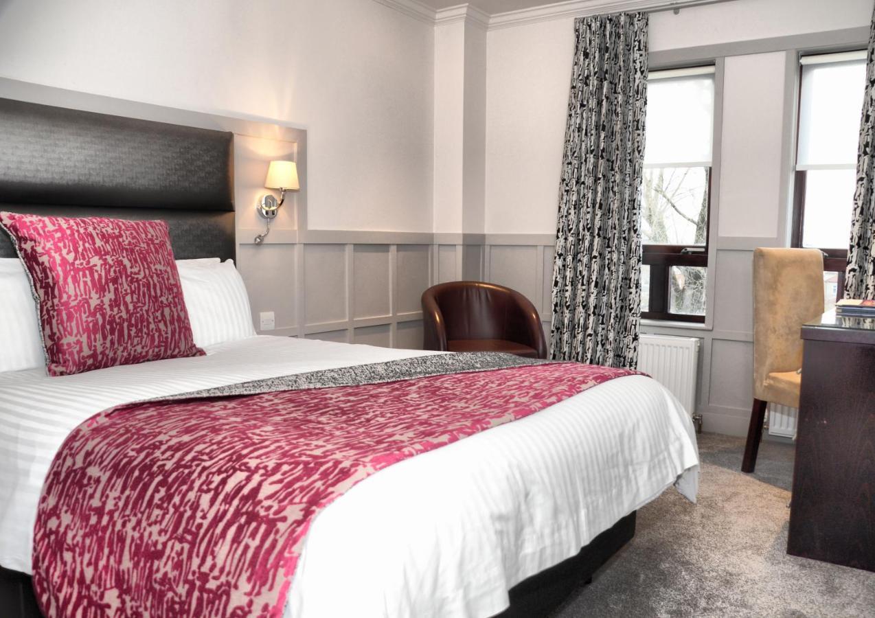 Glynhill & Near Airport Hotel