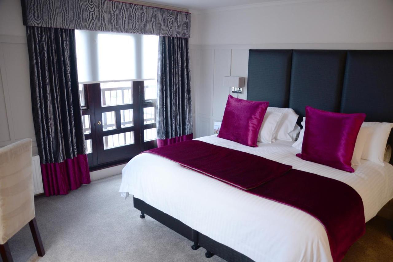 Hotel Glynhill & Near Airport 4*