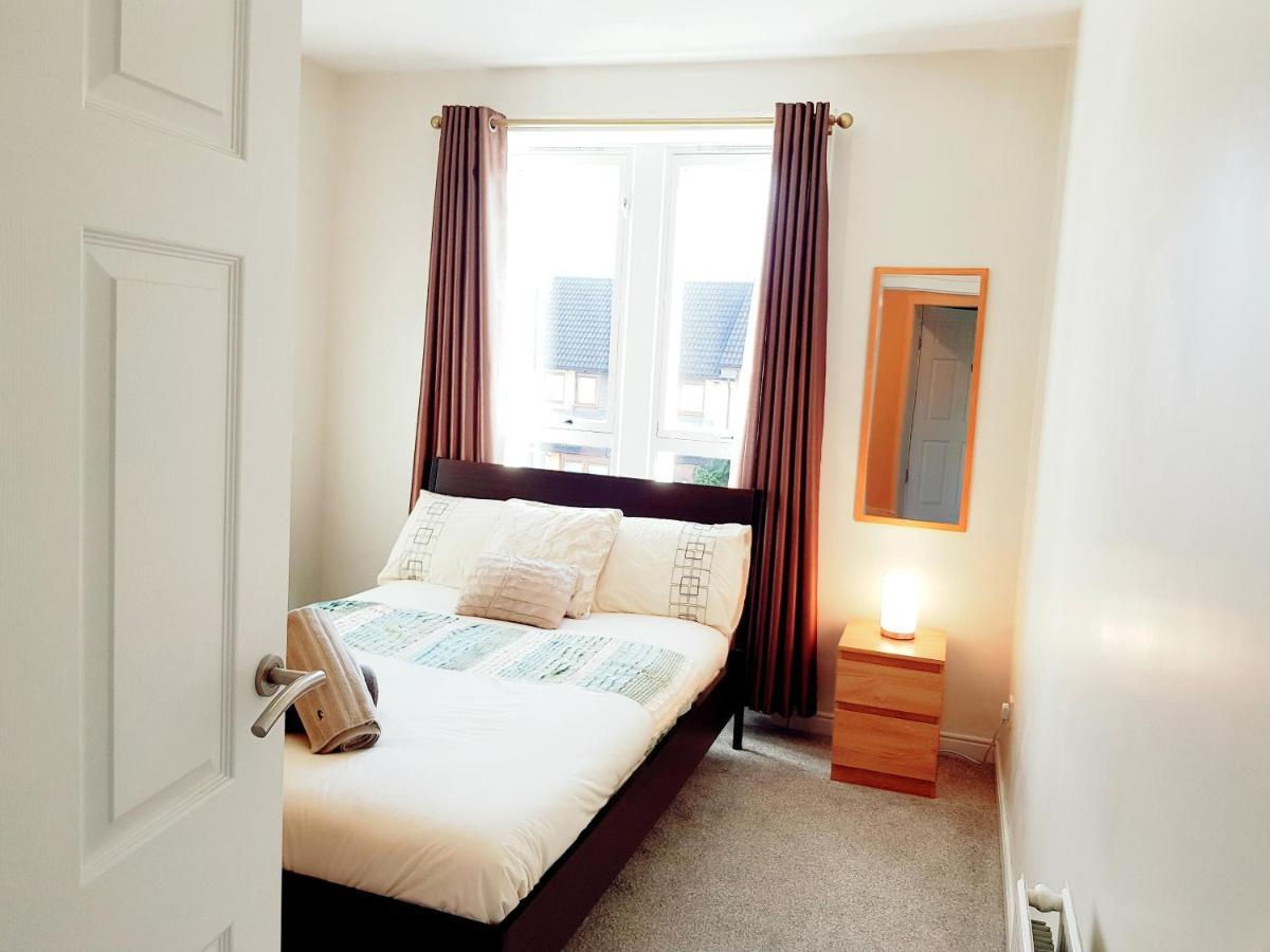 Three Bed In Apartment