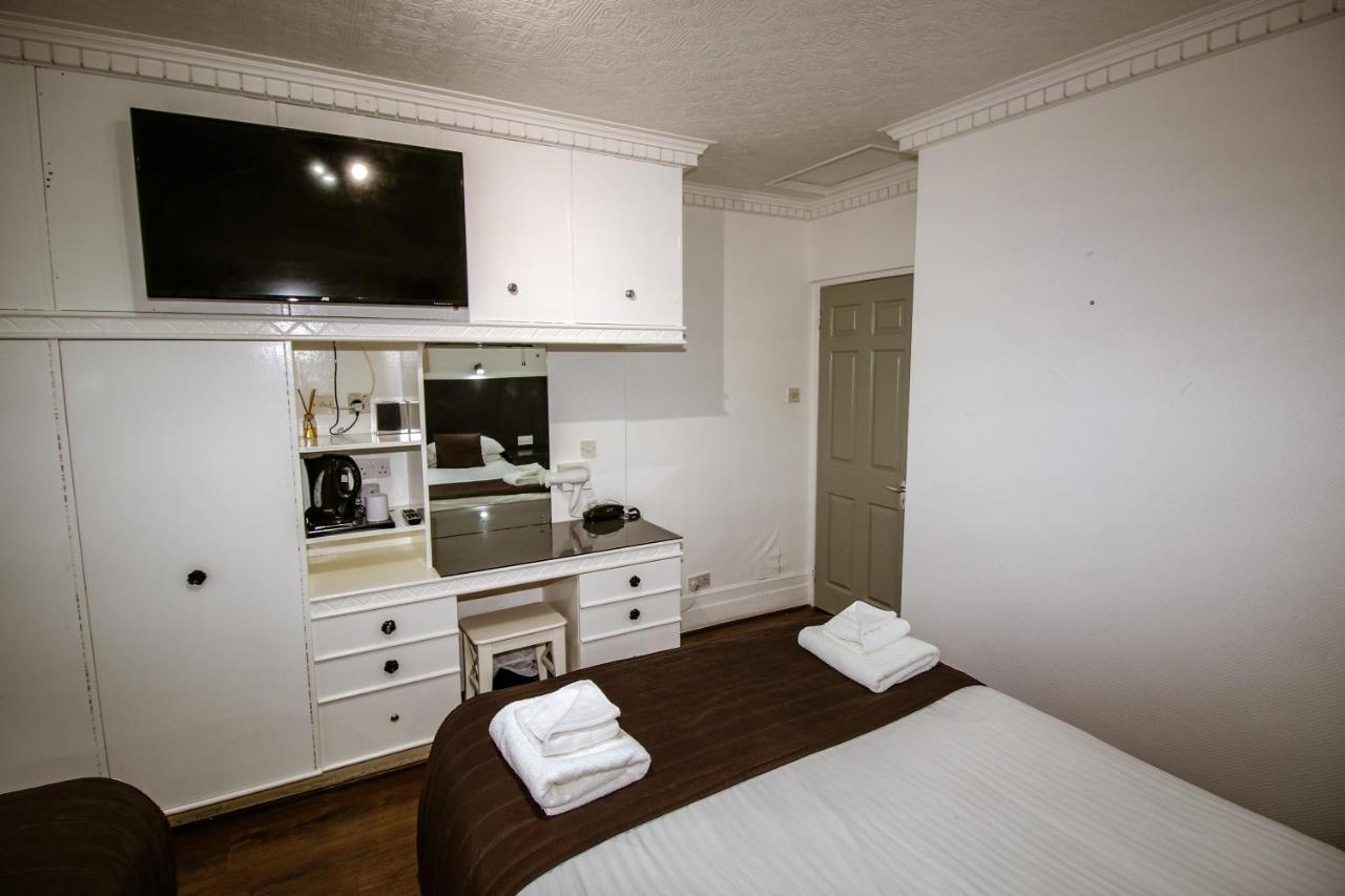 Charing Cross Guest house 3*