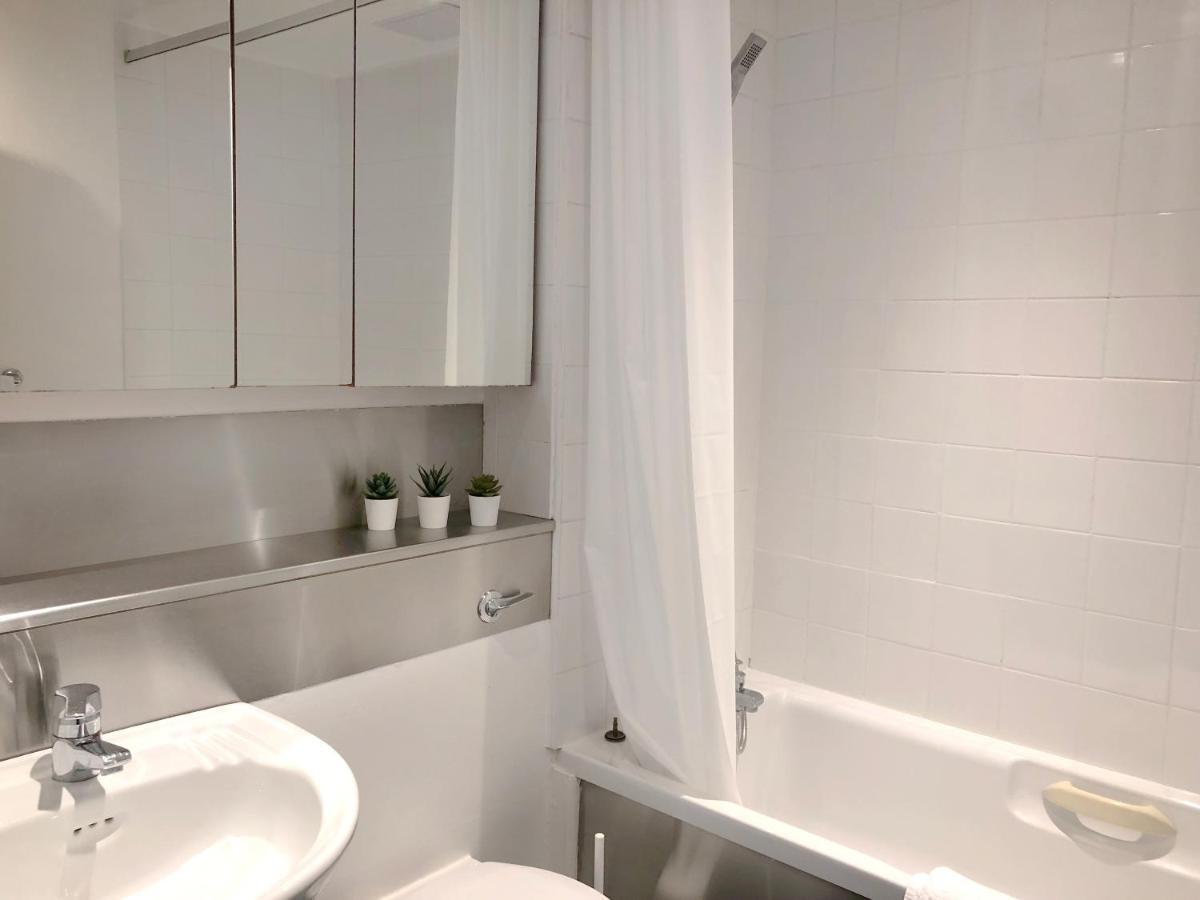 Apartment City Centre Green With Balcony And Parking *