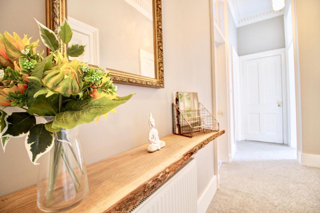 Luxurious Nr Subway Apartment Glasgow