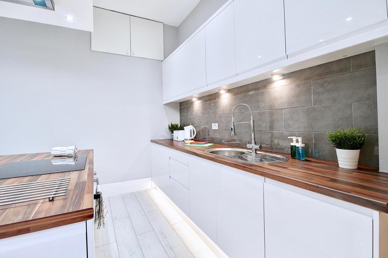 Luxurious Nr Subway Apartment *