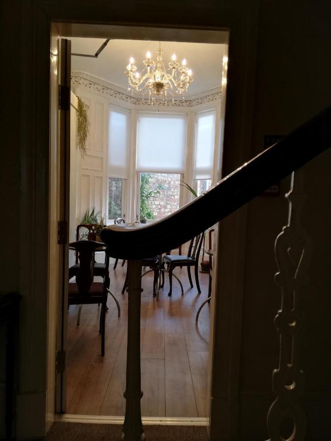 Bank Street Townhouse 3* Glasgow