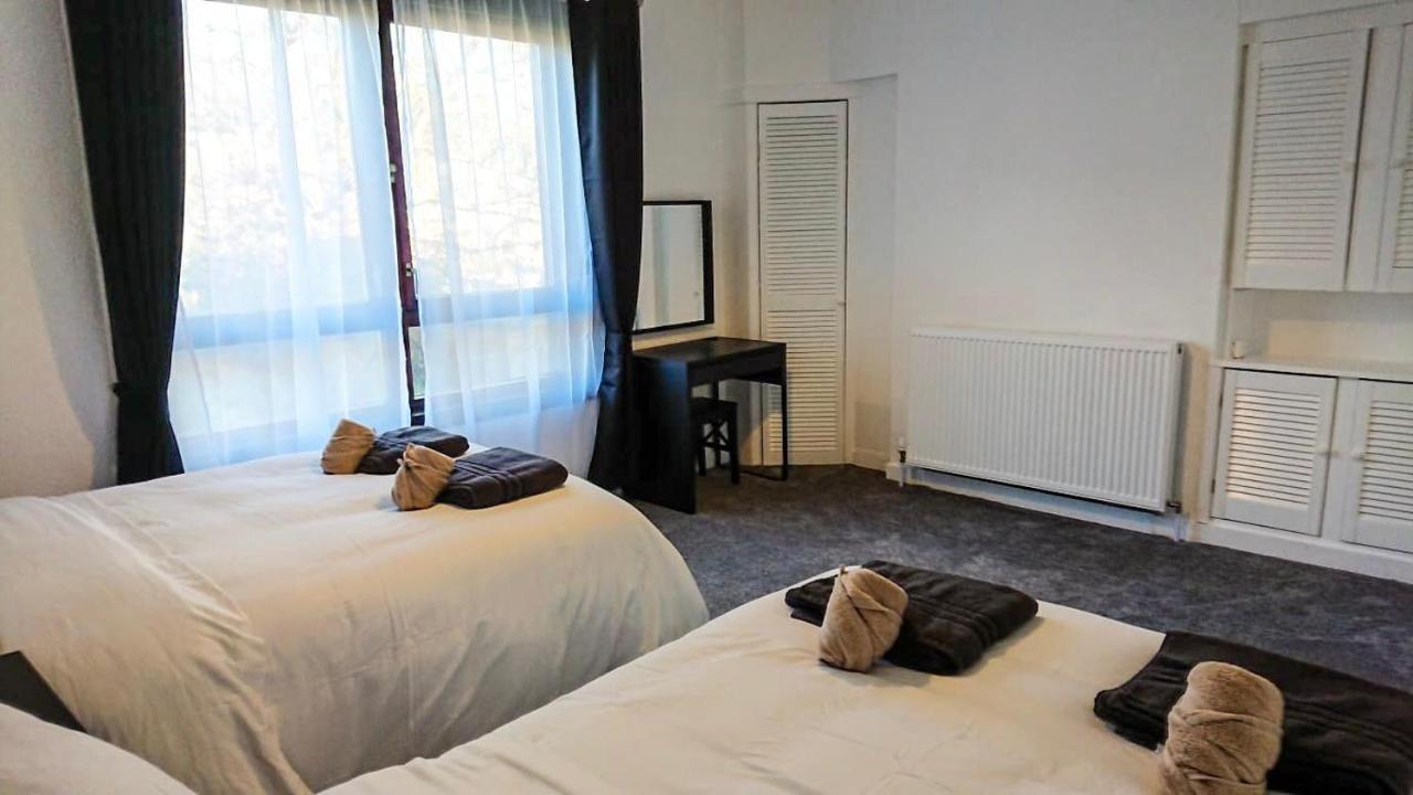 Carnock Road - Silverburn Shopping Centre Apartment