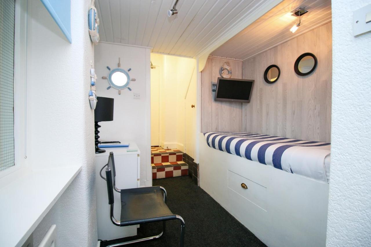 Glasgow Guest House Bed & Breakfast 3*