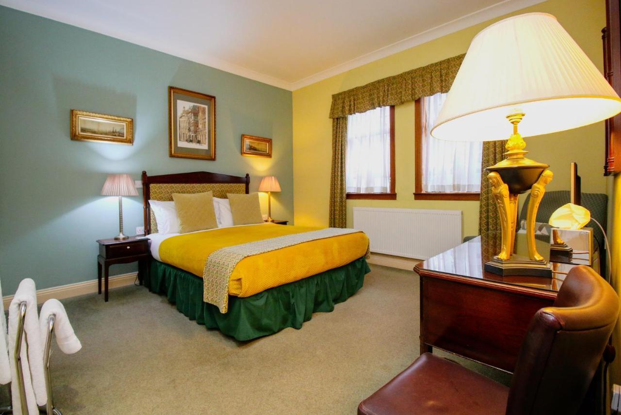 Glasgow Guest House Bed & Breakfast