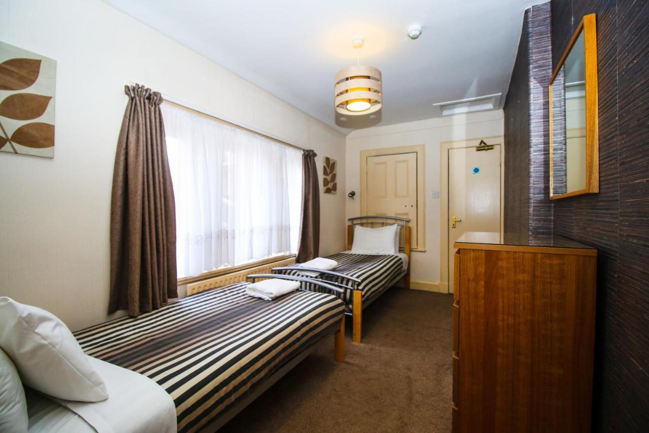 Glasgow Guest House 3*