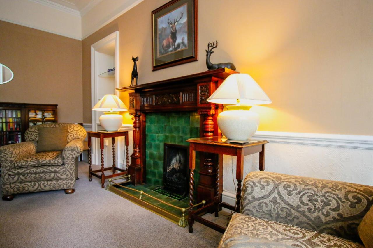 Glasgow Guest House Bed & Breakfast Glasgow