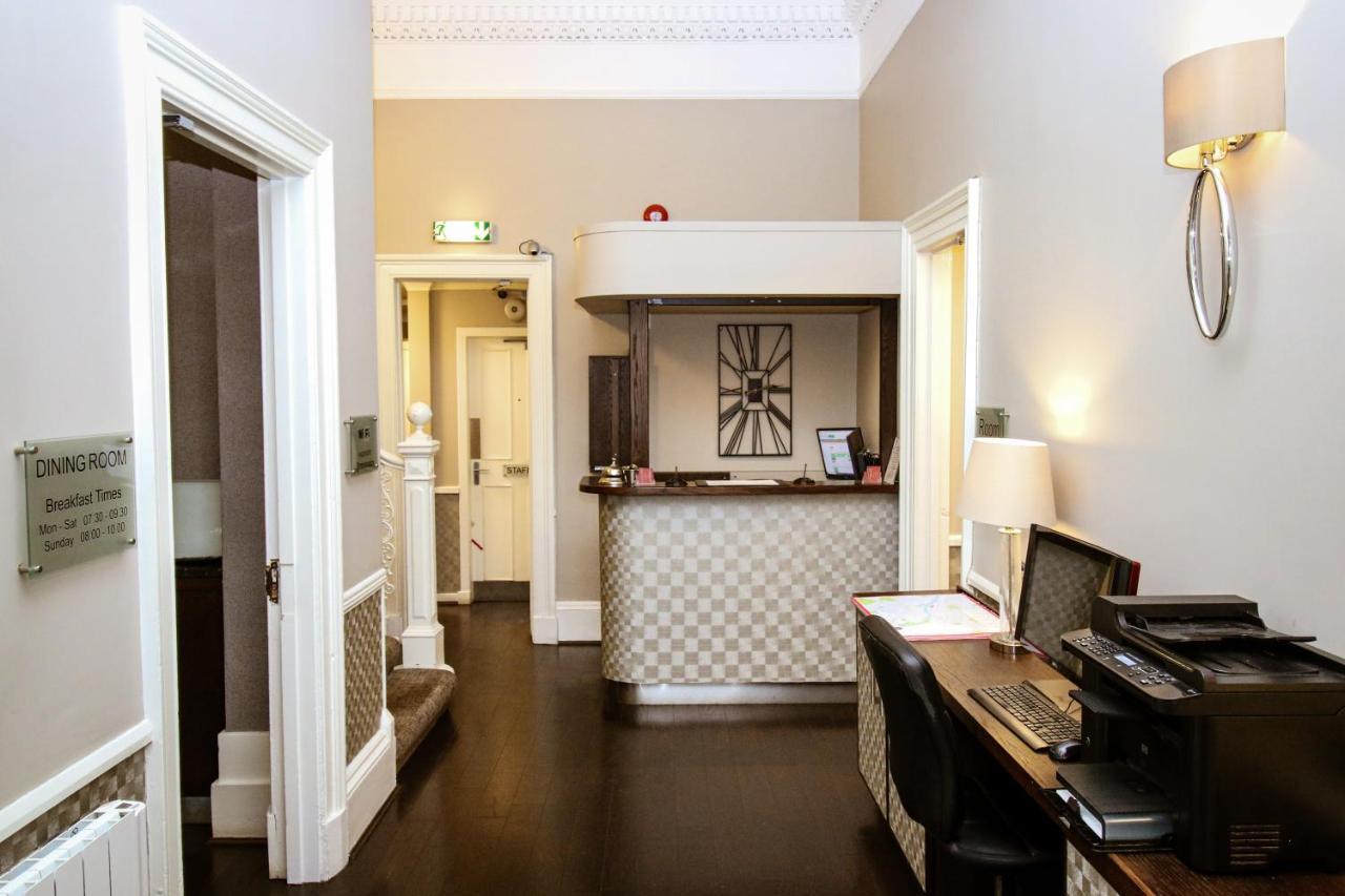 Embassy Apartment *