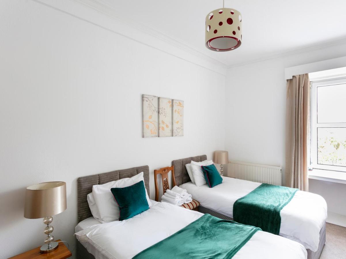 Oyo Lochinvar Glasgow