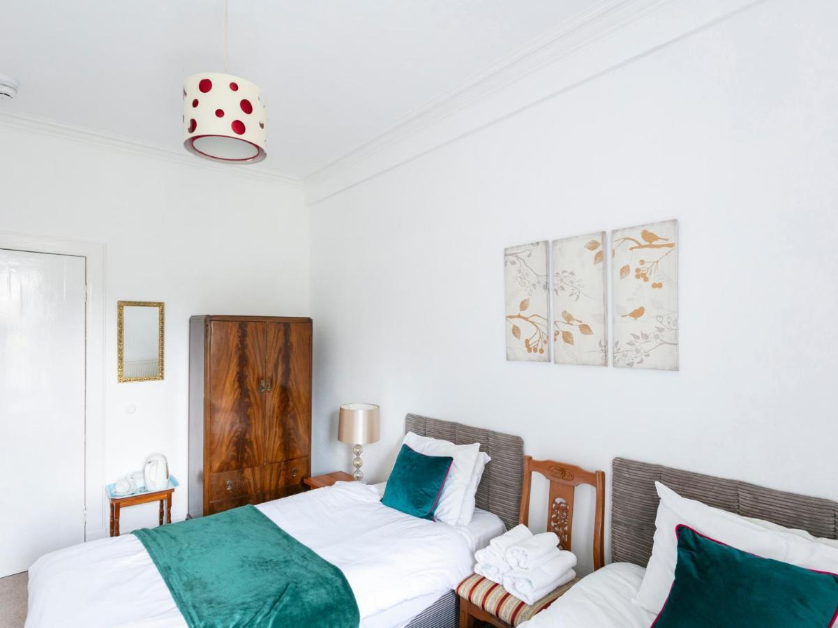 Oyo Lochinvar Hotel Glasgow