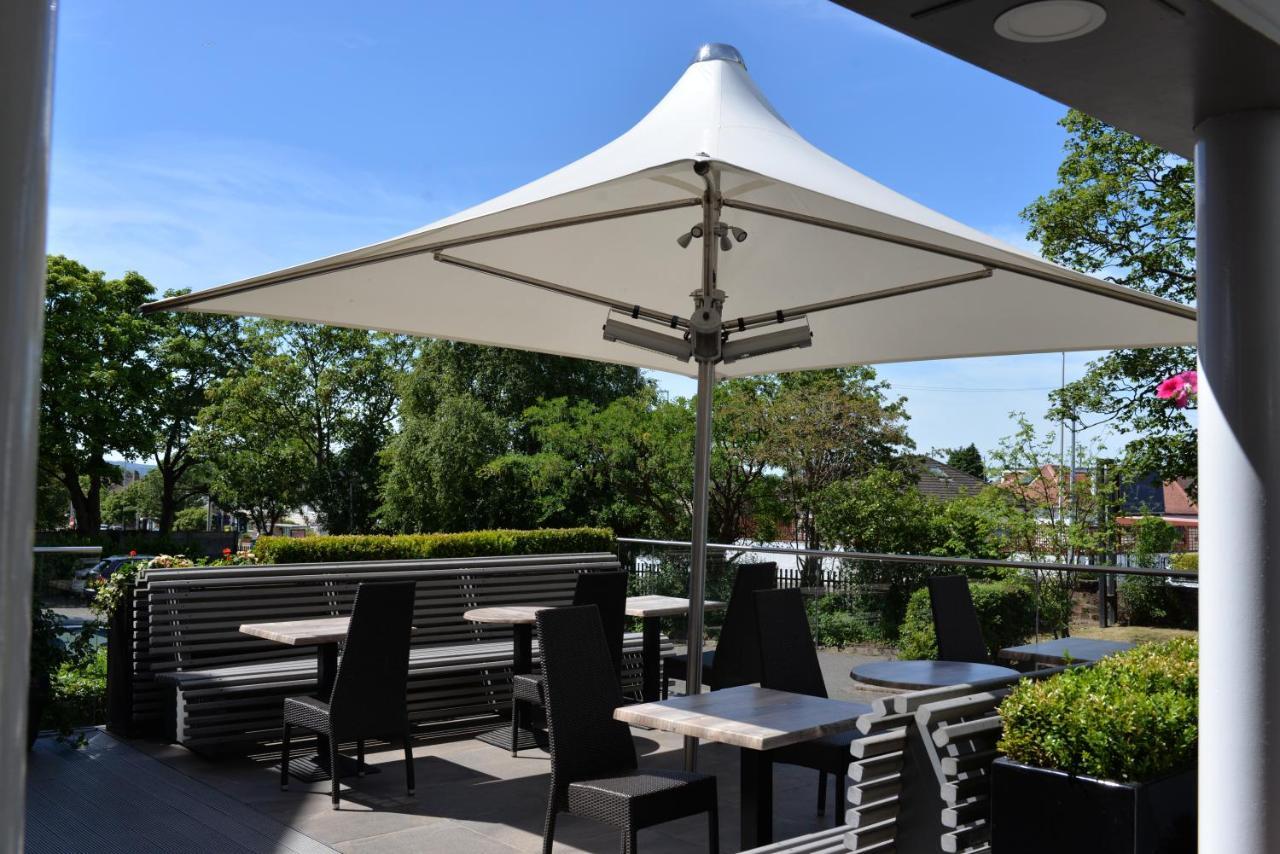 Hotel Glynhill & Near Airport 4*