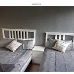 Fabulous Two Bed Apartment In Glasgow City Centre