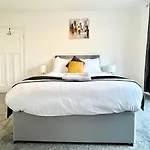 Kingsbridge Apartment