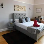 West End - Stunning, Spacious, 3 Bedroom, Main Door Flat With Private Parking