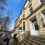 Glasgow West End Studio Apartment